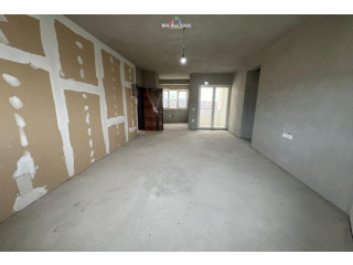 Zyre Me Qera 2+1 Ne Astir (ID BZ2967) Tirane