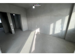 Zyre Me Qera 2+1 Ne Astir (ID BZ2968) Tirane