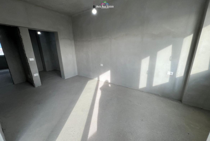 zyre-me-qera-21-ne-astir-id-bz2968-tirane-big-0