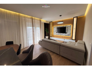 Apartament Me Qera 2+1 Tek Kopshti Botanik ( ID B2201806) Tirane......
