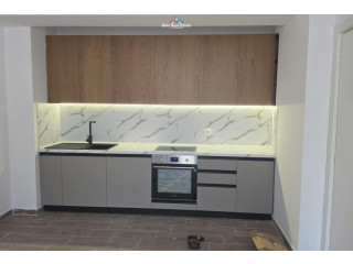 Zyre Me Qera 2+1 Tek 5 Maji (ID BZ2933) Tirane....