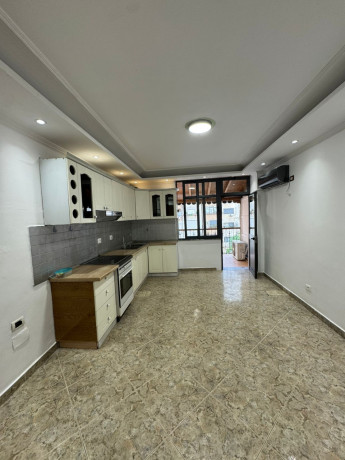 jepet-me-qira-apartament-312-pallati-me-shigjeta-big-2