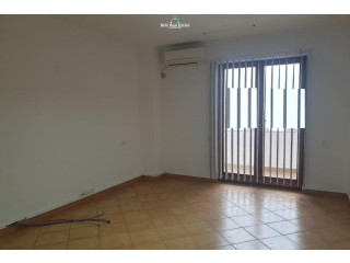 Zyre Me Qera Tek Bulevardi Zogu i Pare (ID BZ2977) Tirane