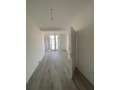 zyre-me-qera-11-tek-komuna-e-parisit-id-bz2760-tirane-small-0