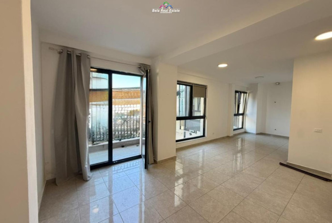 zyre-me-qera-21-tek-pazari-i-ri-id-bz2982-tirane-big-0