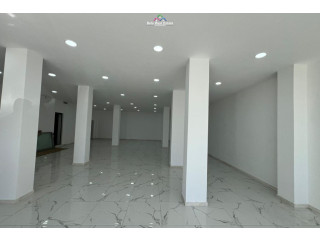 Dyqan Me Qera Ne Kamez (ID BD21858) Tirane....