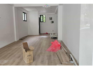 Dyqan Me Qera Tek Rruga e Kavajes (ID BD21882) Tirane....