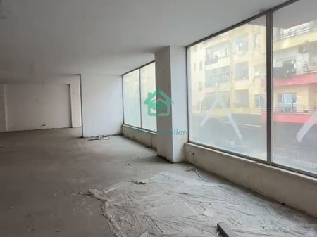 njesi-biznesi-ne-shitje-tek-astiri-tirane-big-0