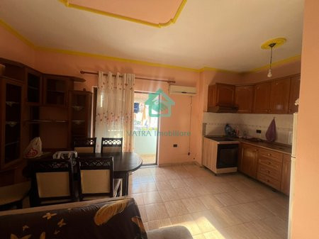 apartament-21-ne-shitje-prane-komisariatit-nr4-tek-kinostudio-tirane-big-1