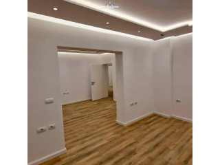 Zyre Me Qera 3+1 Ne Qender (ID BZ22563) Tirane....