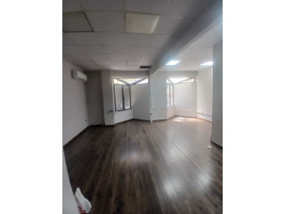 Zyre Me Qera tek Bulevardi Zogu i Pare (ID BZ2990) Tirane