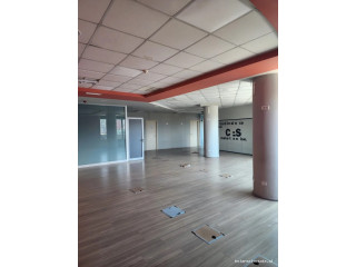 Zyre Me Qera Tek Pallati Me Shigjeta (ID BZ21000) Tirane
