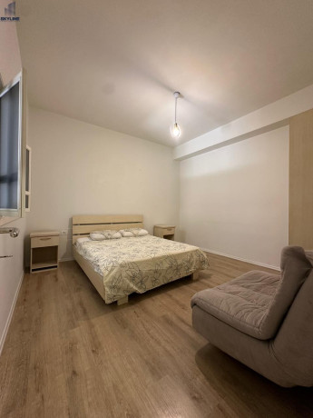 jepet-apartament-me-qera-11-pazari-i-ri-big-2