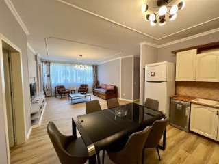 Apartament 2+1 Me Qira ( Jepet me qira për të huajt) te Stadiumi Qemal Stafa, Tirane