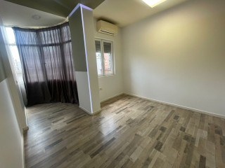 Zyre Me Qera 2+1 Tek Sheshi Willson (ID BZ2656) Tirane,,,./,