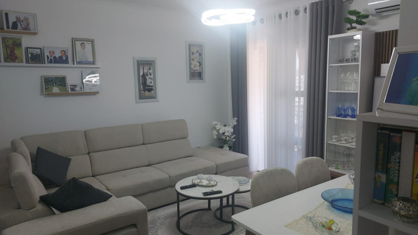 apartament-per-shitje-11-ne-kinostudio-id-b11614-tirane-big-0