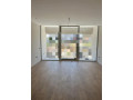 zyre-me-qera-11-tek-komuna-e-parisit-id-bz21020-tirane-small-0