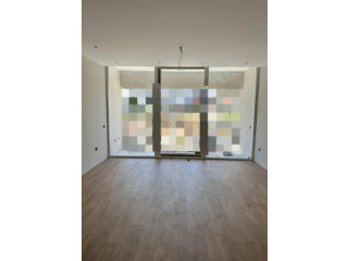 Zyre Me Qera 1+1 Tek Komuna e Parisit (ID BZ21020) Tirane..,.,.,